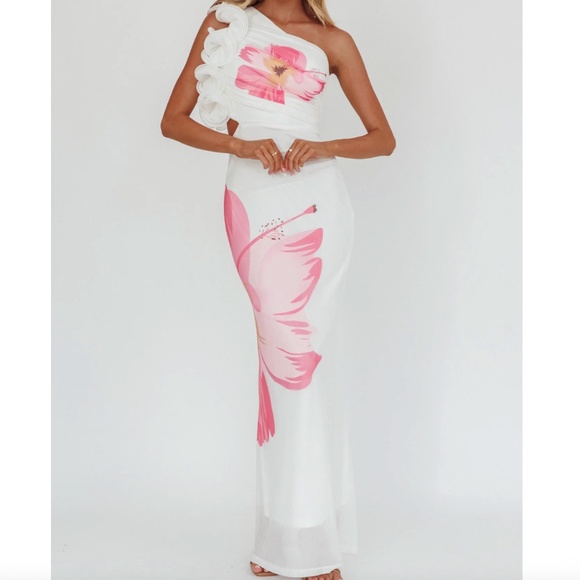 Selfie Leslie One-Shoulder Ruffle Maxi Dress Hibiscus White - Large - Picture 1 of 4
